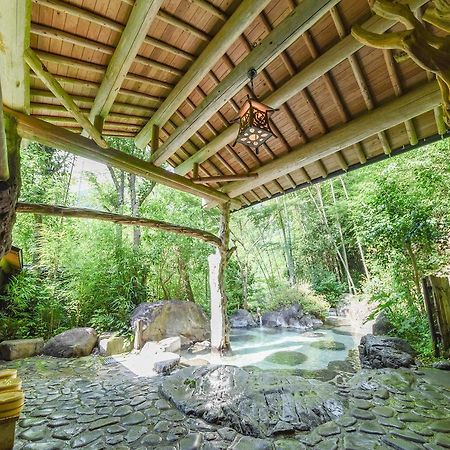 Hotel Yusenkaku Jacuširo Exteriér fotografie