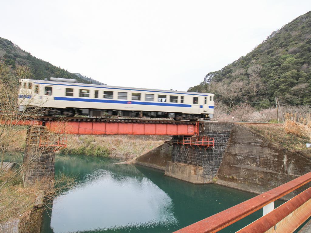 Hotel Yusenkaku Jacuširo Exteriér fotografie