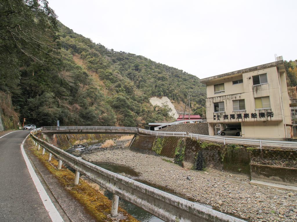 Hotel Yusenkaku Jacuširo Exteriér fotografie