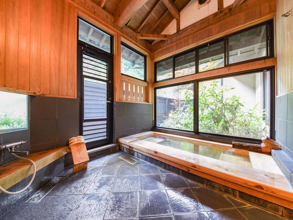 Hotel Yusenkaku Jacuširo Exteriér fotografie