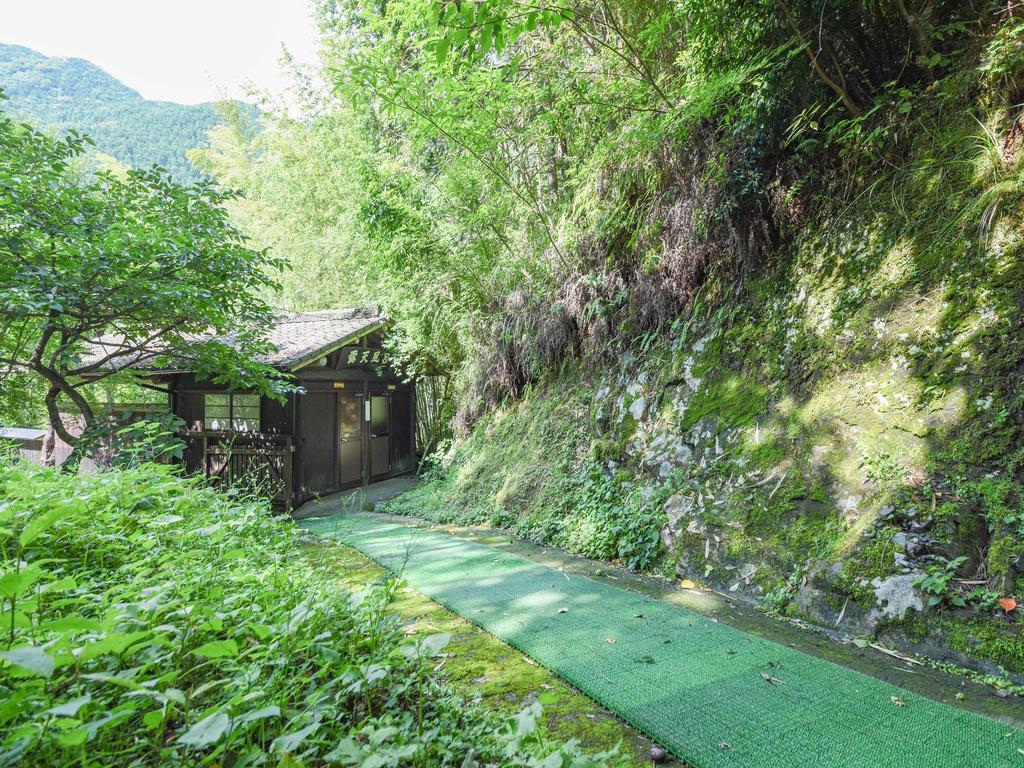 Hotel Yusenkaku Jacuširo Exteriér fotografie