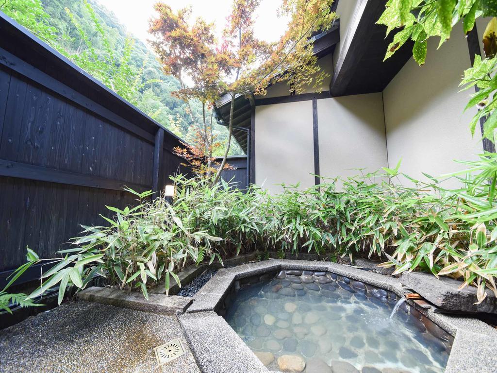 Hotel Yusenkaku Jacuširo Exteriér fotografie
