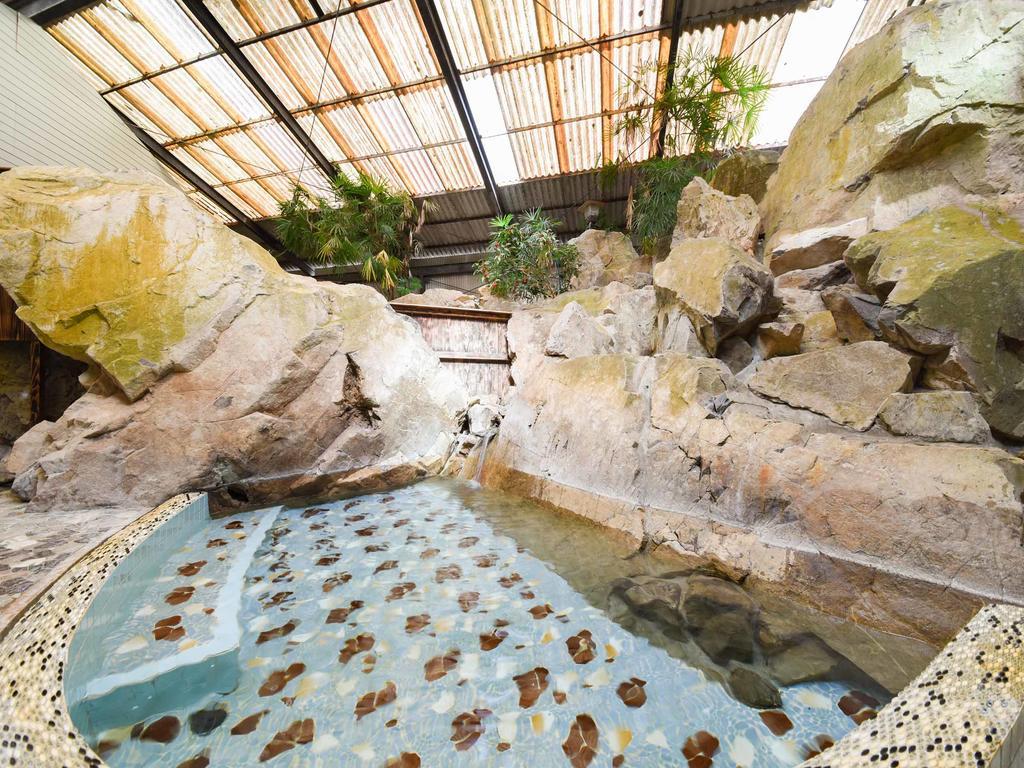 Hotel Yusenkaku Jacuširo Exteriér fotografie